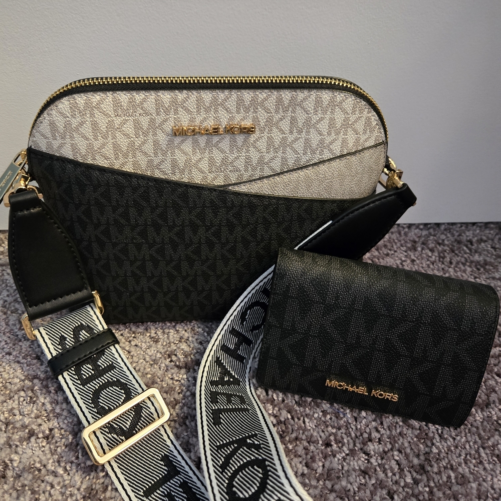 Michael Kors Black and Cream Crossbody Bag Set
